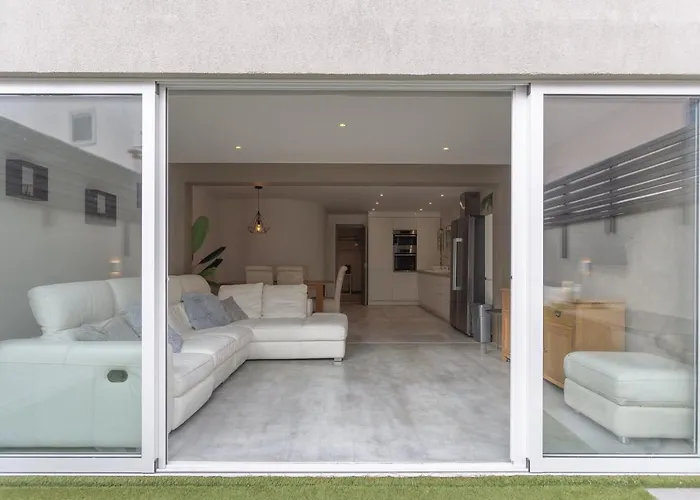 Modern 3 Bedroom Duplex Adeje Center Wifi Будинок відпочинку Адехе