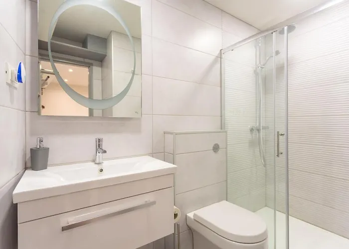 Будинок відпочинку Modern 3 Bedroom Duplex Adeje Center Wifi