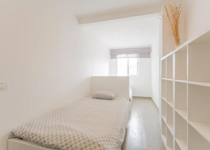 Modern 3 Bedroom Duplex Adeje Center Wifi * Адехе