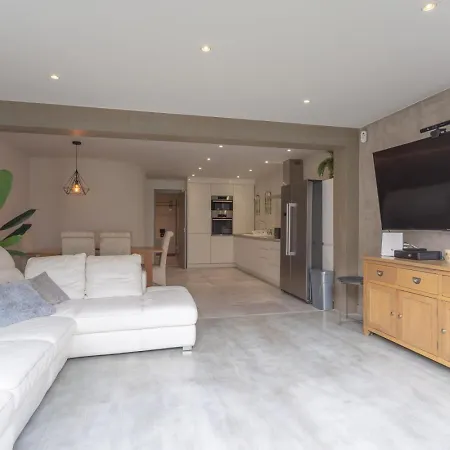Modern 3 Bedroom Duplex Adeje Center Wifi أذيخي