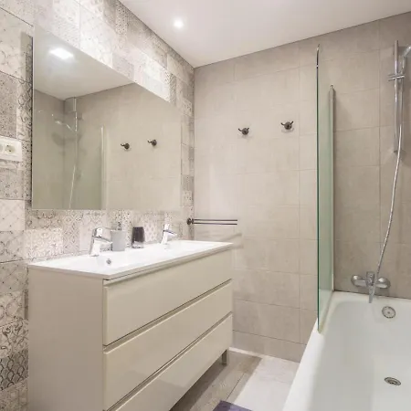 بيت للعطل Modern 3 Bedroom Duplex Adeje Center Wifi أذيخي