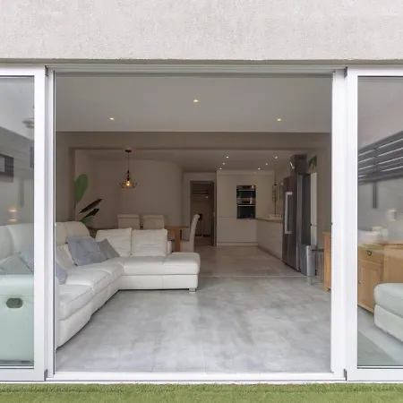 Modern 3 Bedroom Duplex Adeje Center Wifi * أذيخي