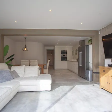 Modern 3 Bedroom Duplex Adeje Center Wifi بيت للعطل