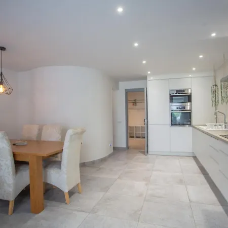 Modern 3 Bedroom Duplex Adeje Center Wifi أذيخي